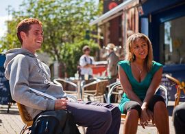 LSI - IH Portsmouth - Sprachschüler auf Terrasse