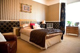 LSI - IH Portsmouth - Unterkunft Schlafzimmer